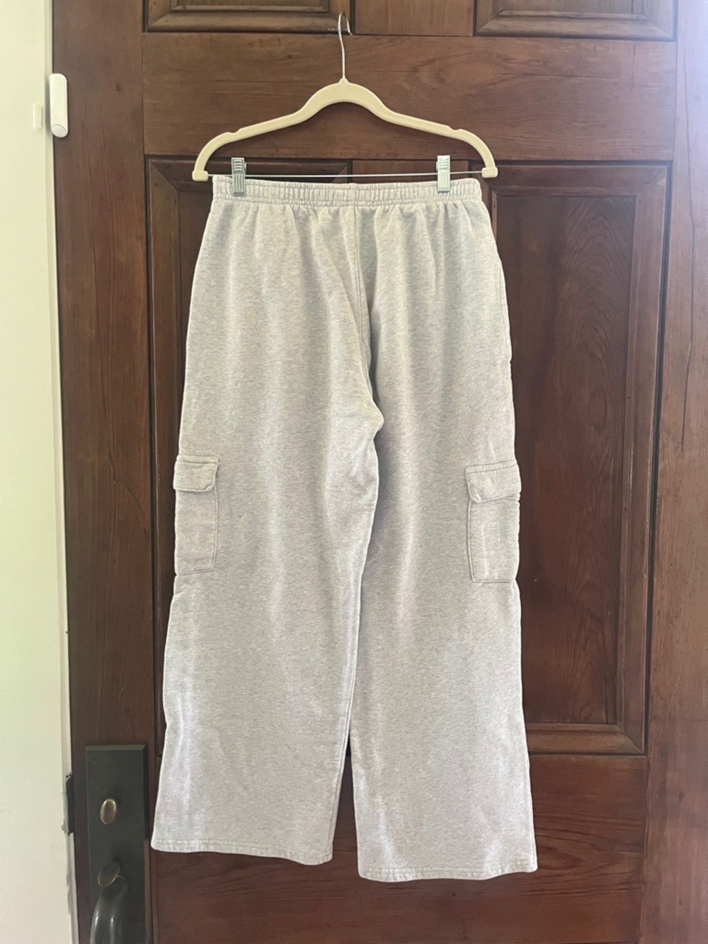 Brandy Melville Light Gray Cargo Sweatpants - Casual Joggers medium - Picture 4 of 9